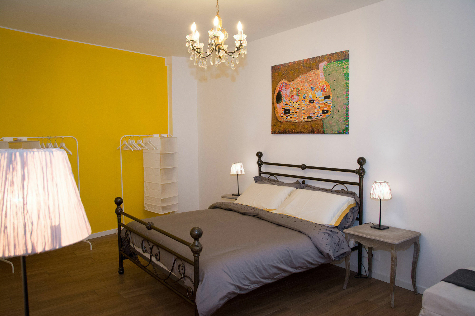 Color Notes Close To @Treviso Train Station Luaran gambar